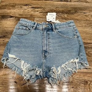 Zara  High Rise Cut Off Shorts Denim NWT size 6